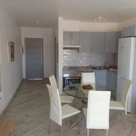 Classbnb - Bright & Spacious With Balconies Near La Pinta