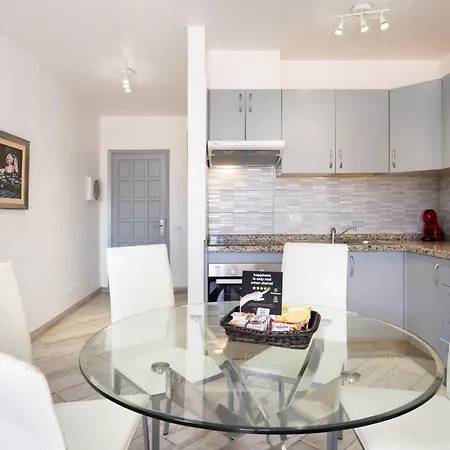 Classbnb - Bright & Spacious With Balconies Near La Pinta