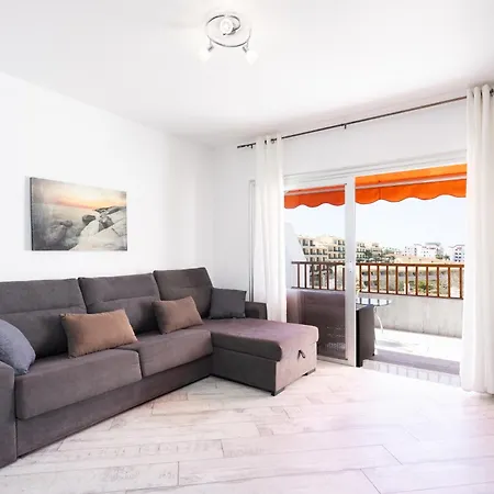 Apartment Classbnb - Bright & Spacious With Balconies Near La Pinta