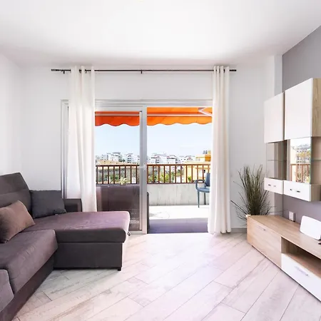 Bright & Elegant Duplex With Terrace And Pool, Just Steps From Puerto Colon * アデヘ